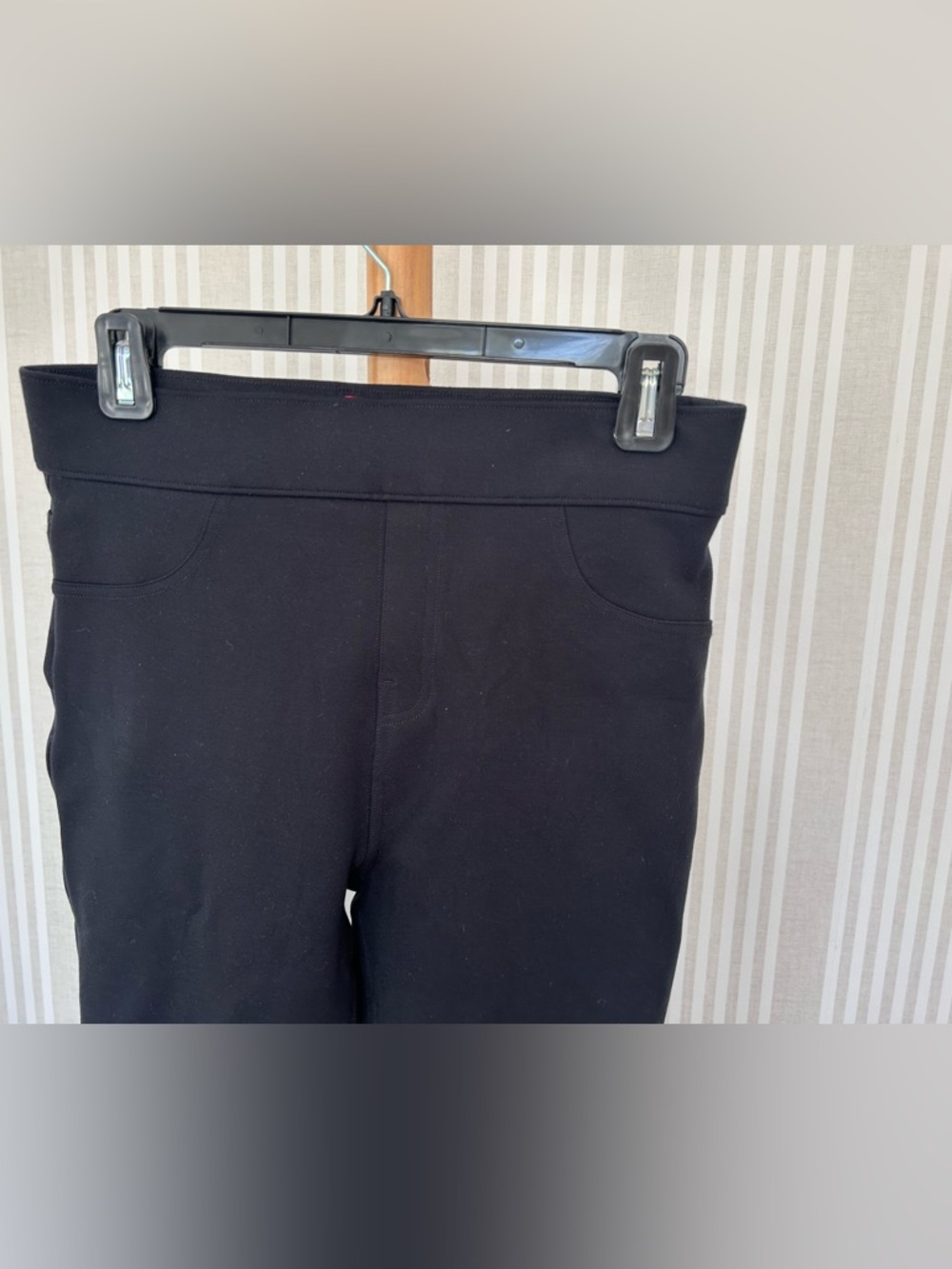 SPANX SPANXsmooth™ PerfectFit Ponte Slim Straight Pant in Black Women’s Medium - Picture 7 of 8